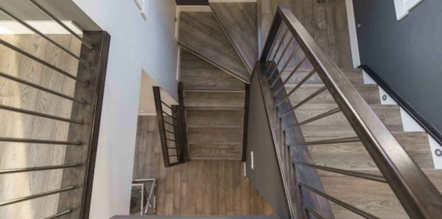 Escalier moderne en bois